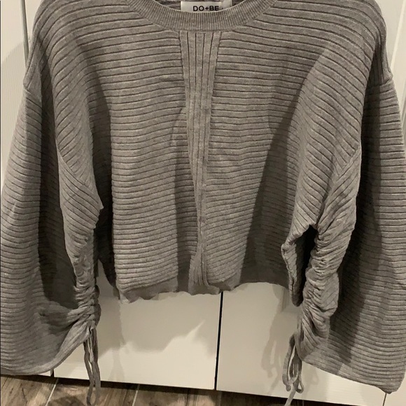 Cropped Ribbed Drawstring Sweater - Picture 6 of 7